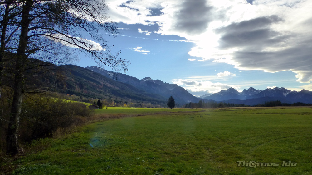 Föhnwolken über den Bergen