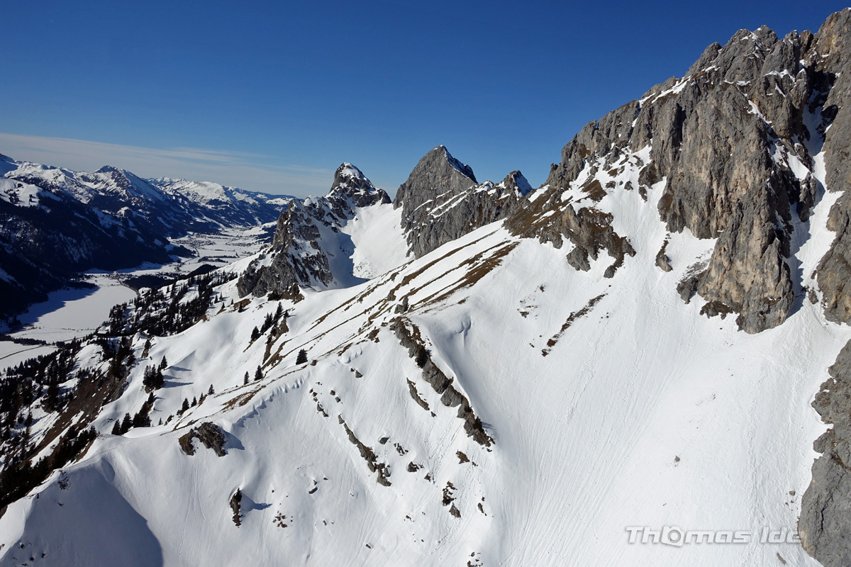 Blick von der Rotflüh ins Tannheimer Tal